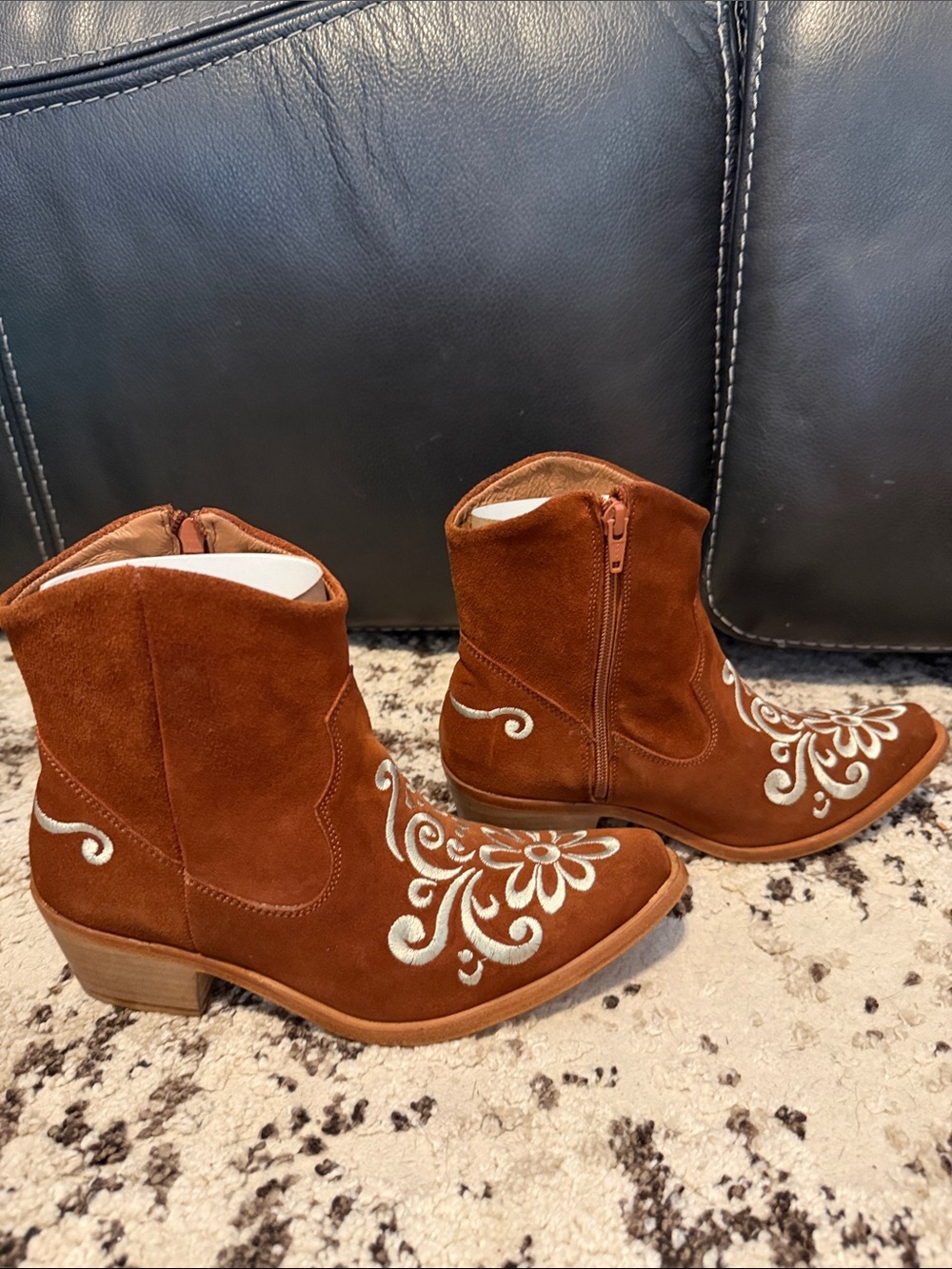 Agave Sky Women's Cowgirl Brown Suede Ankle Boots with Creme Embroidery - Picture 3 of 6